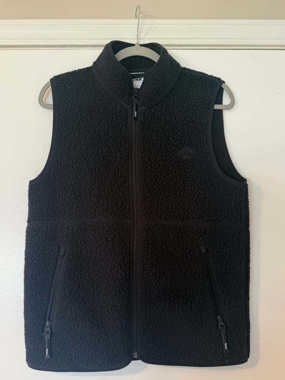 Aritzia Black Sherpa Fleece Vest